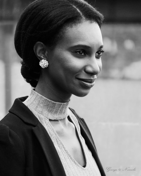 Aisha 12 – Portraits Fotografie | George Nevrela